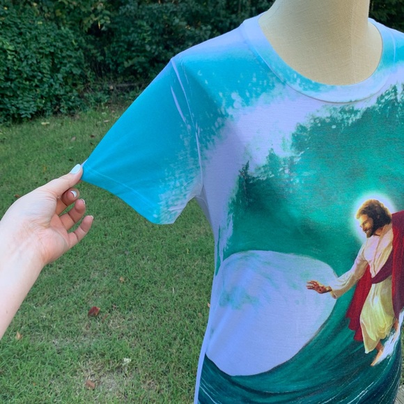 🏄‍♂️NWOT Surfing Jesus T-Shirt🏄‍♂️ - Picture 8 of 14